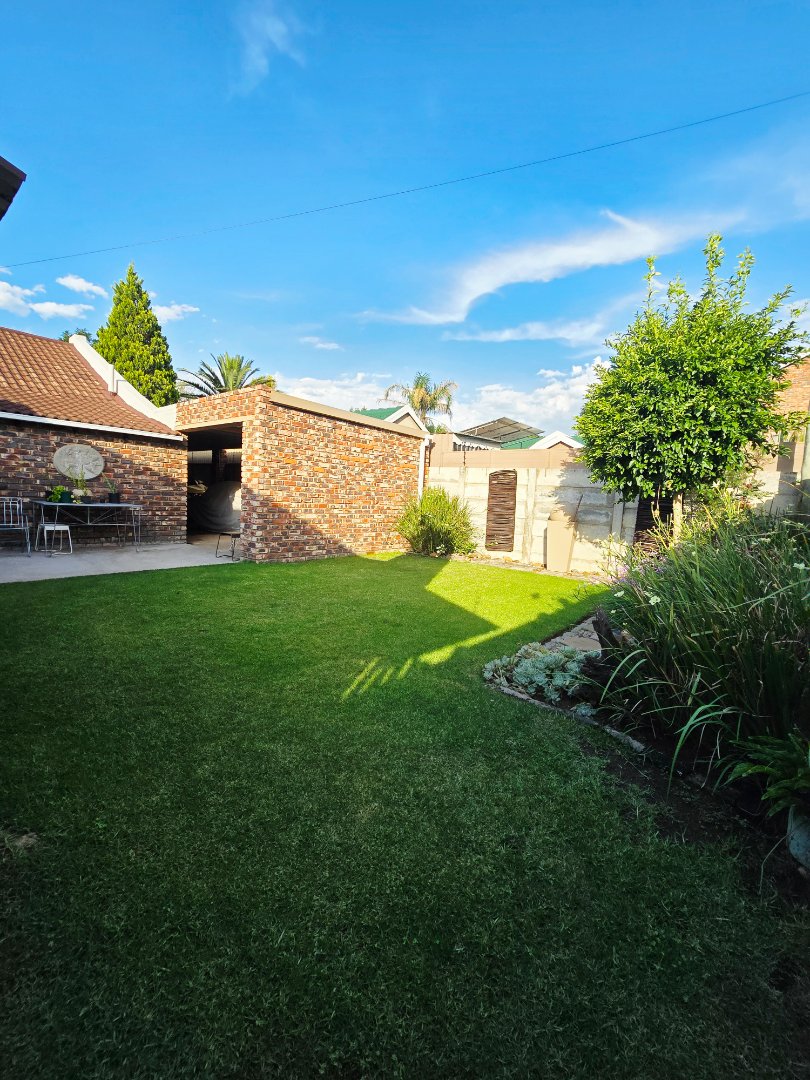  Bedroom Property for Sale in Flimieda North West